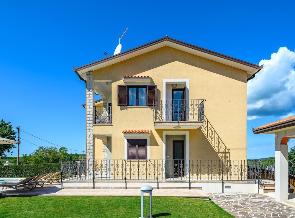 Premium Apartment With Private Pool