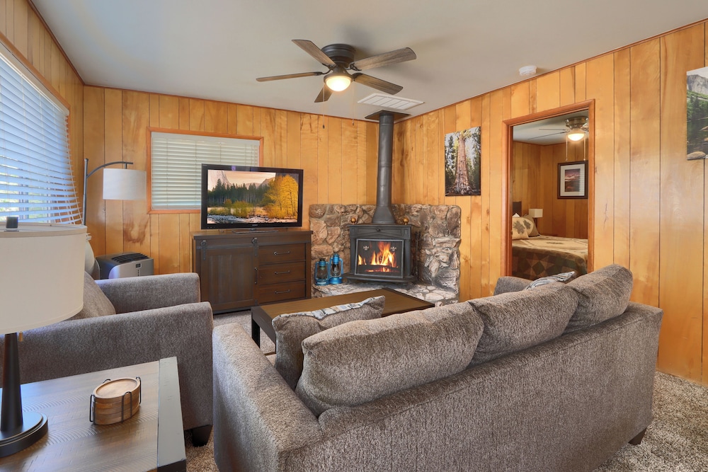 The Redwoods Cabin