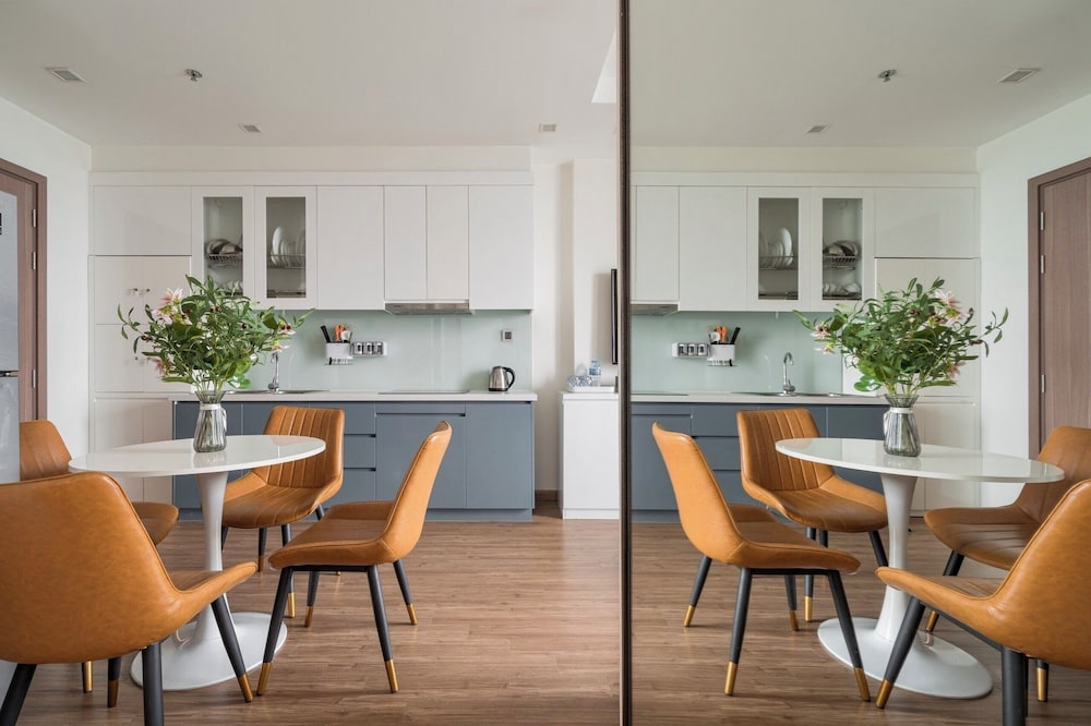 Sunny - Vinhomes GreenBay Residences