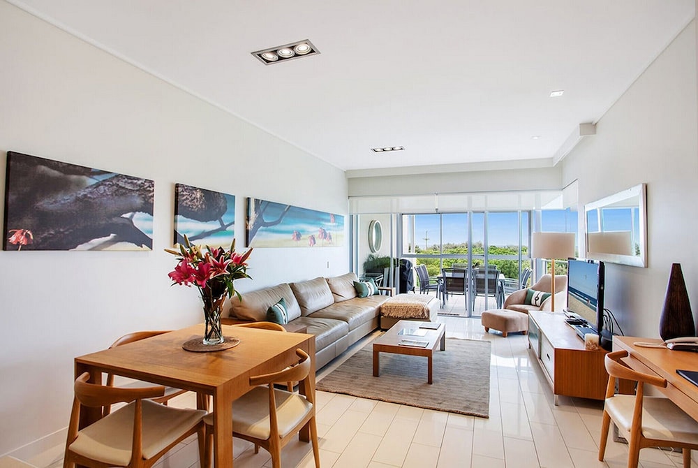 Luxury Apartments on Bells Boulevard
