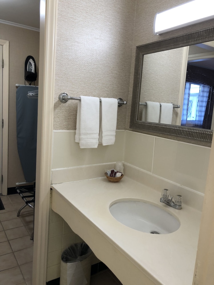 Wilbraham Inn