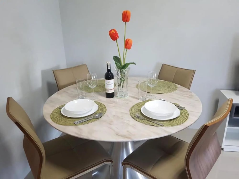Apex At Jazz Makati - 41m2 Corner Apartment With Private Balcony City View