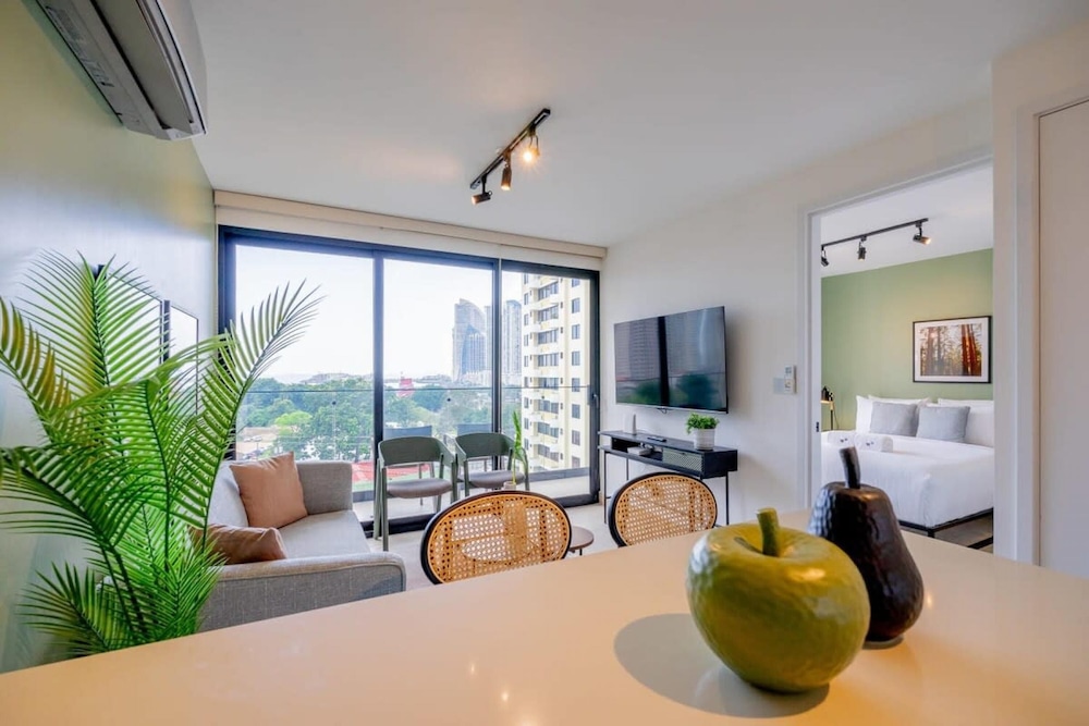 Luxurious 1BR Apartment With Stunning Balcony View view 5