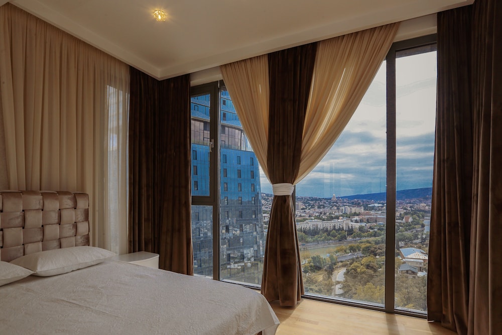 Hosthub - 2BR Super view Apartment view 5