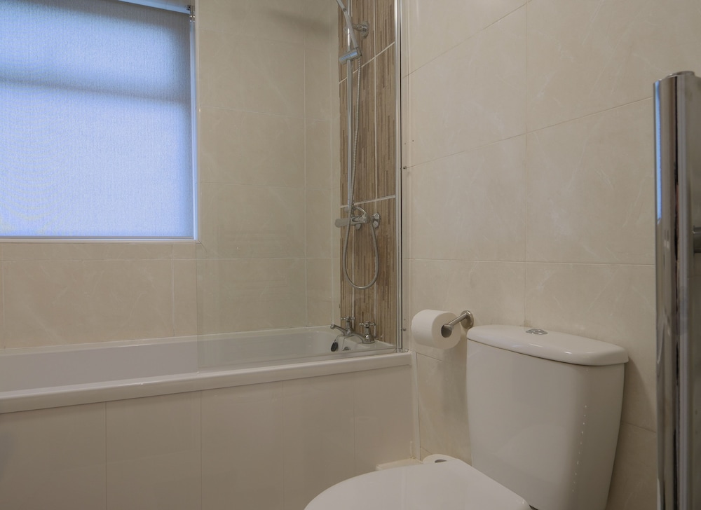 Spacious 5B Sunderland Home For Groups & Families