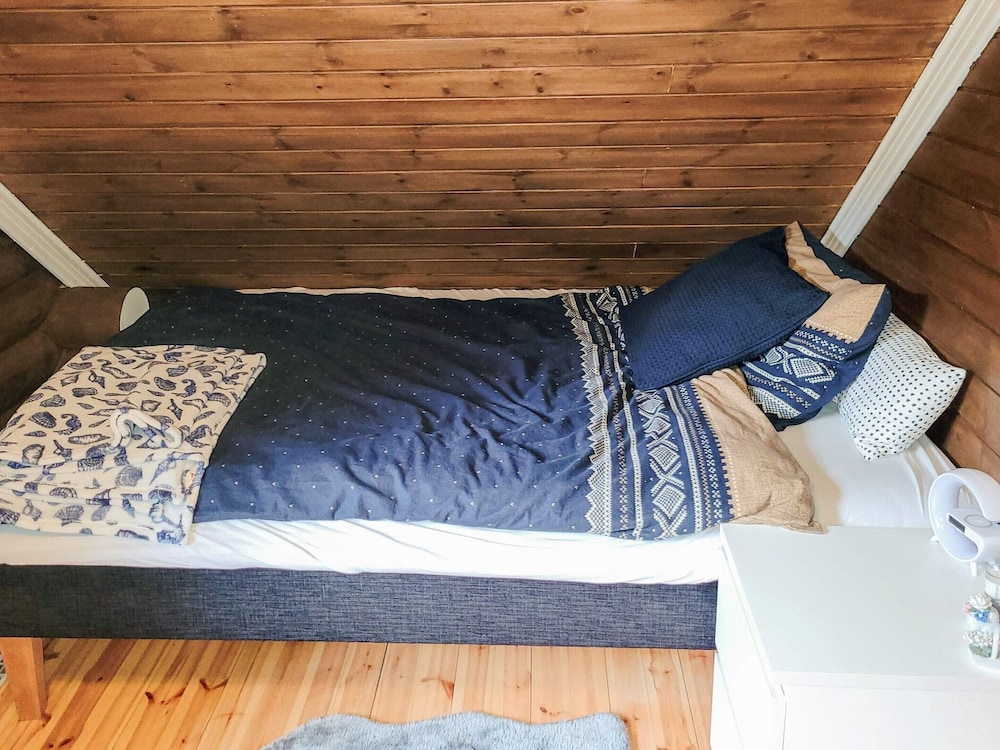 6 Person Holiday Home in Tjorhom