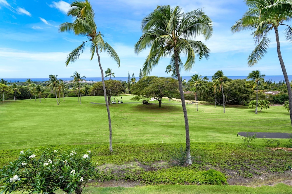Great Ocean & Golf Views - 2 Bedrooms + Loft - Private Outdoor Patio - Vrkcv