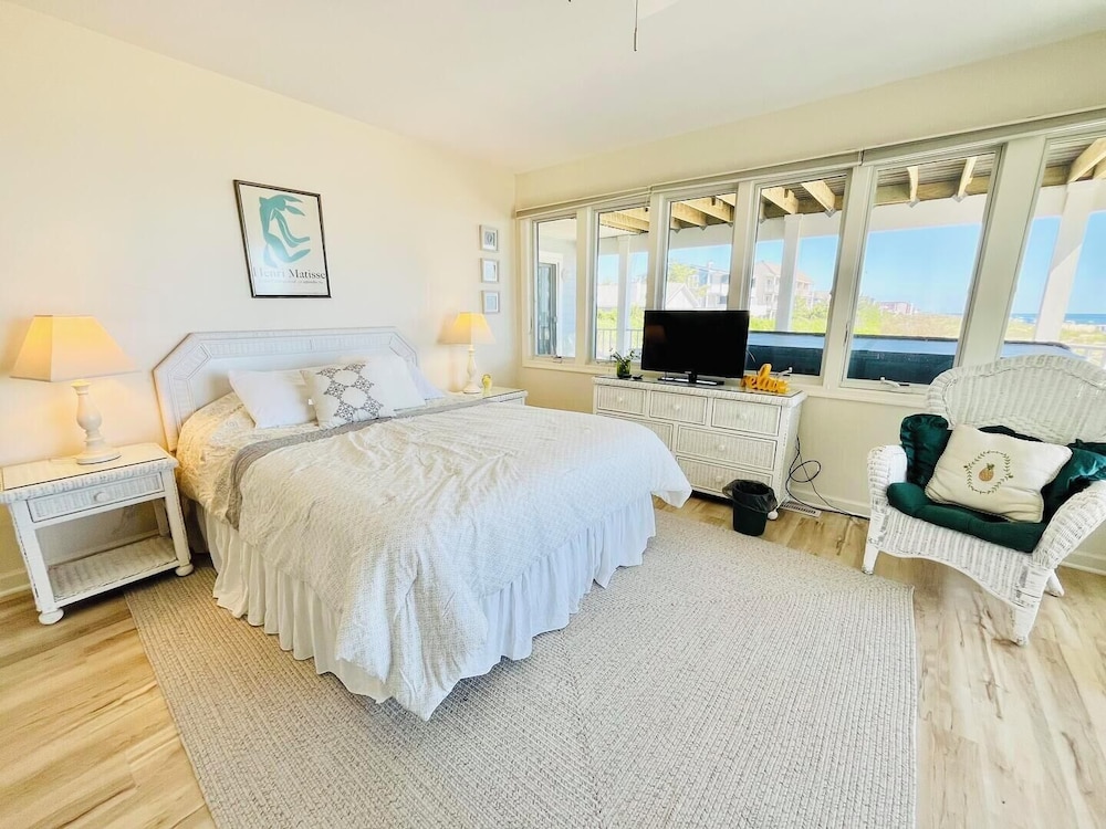 Collins Avenue 4