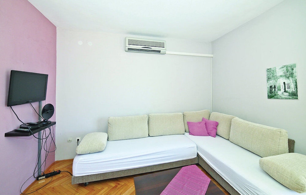 Apartments Halilović