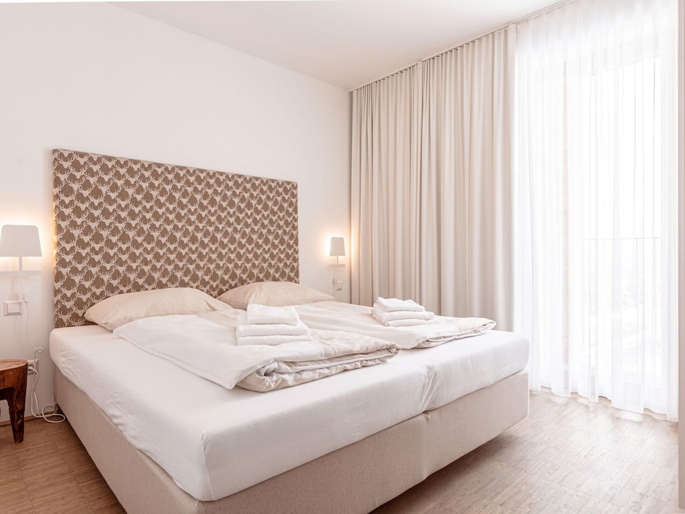 Attractive Apartment Near ski Lift view 2