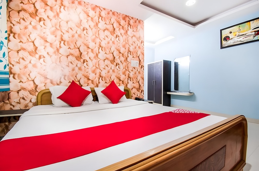 HOTEL PRADHAN INN