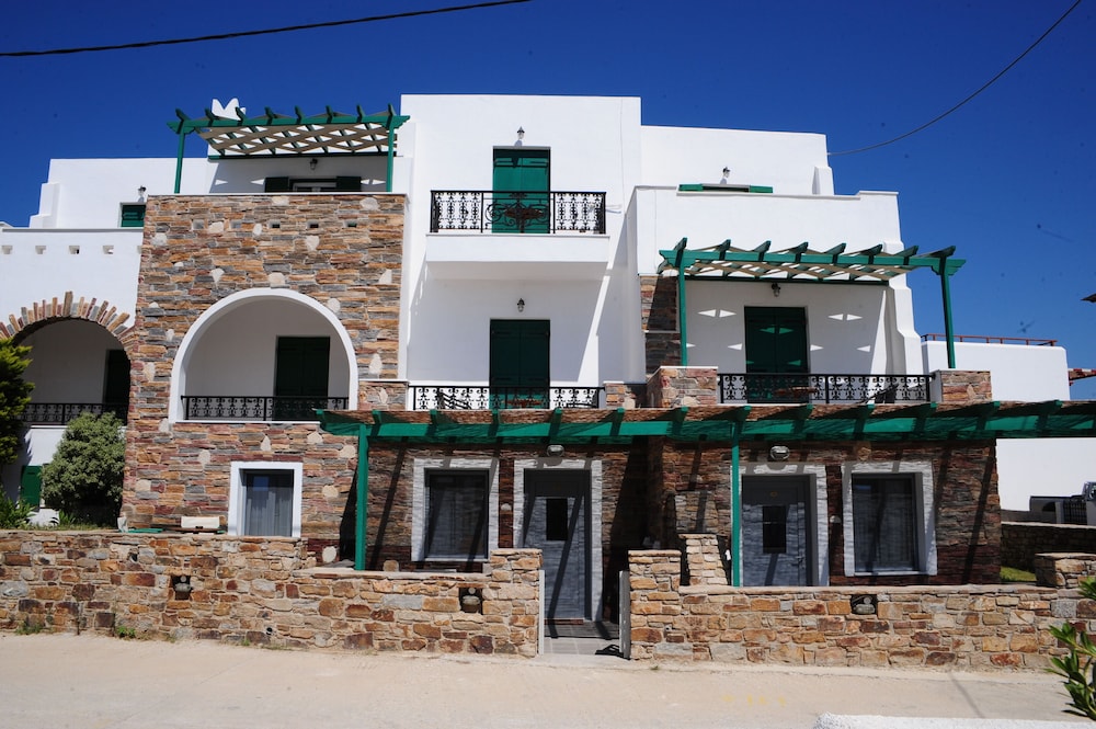 Hotel Annita's Village Hotel - Image 1