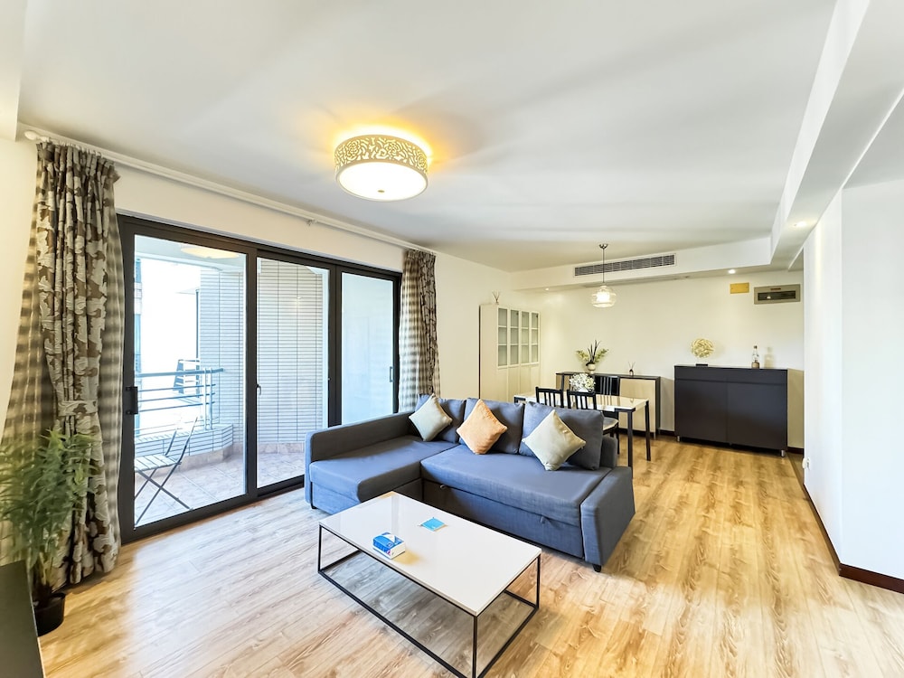 Tyms 2BR 2BA Apt Near MetroCity Line 1 9