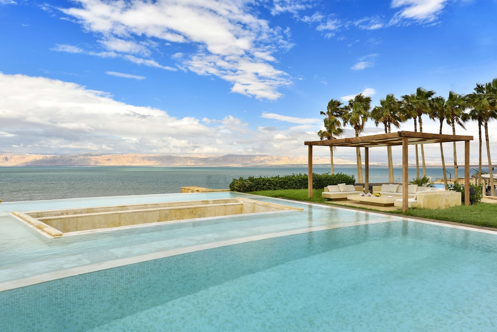 Kempinski Hotel Ishtar Dead Sea 320