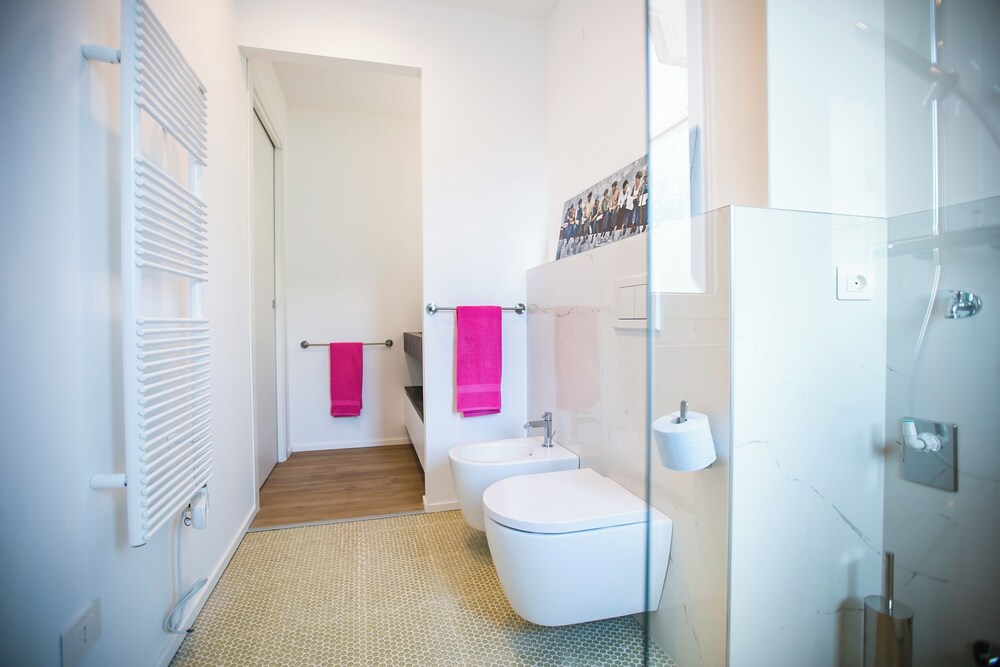 ComoLakeSuite