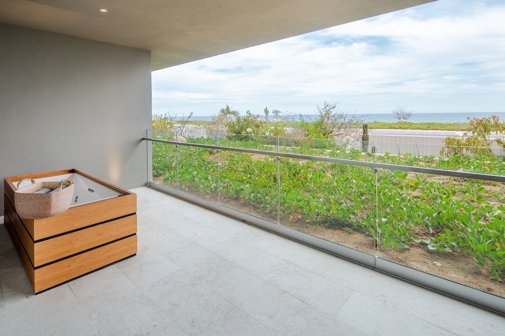 The Club at Solaz, Luxury Villas