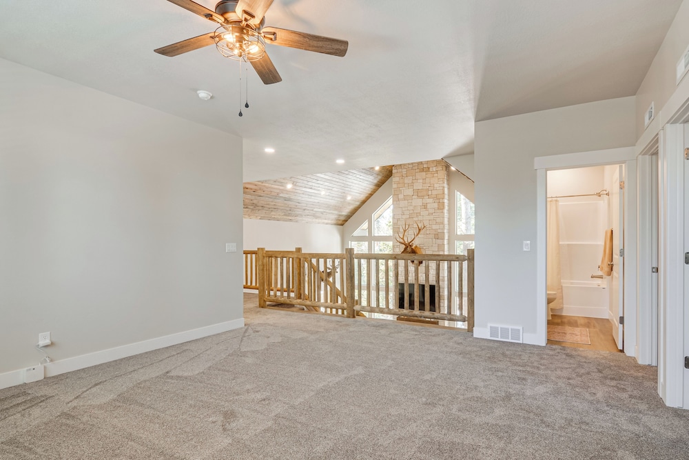 Near Lakes & Trails: Cabin in Duck Creek Village!