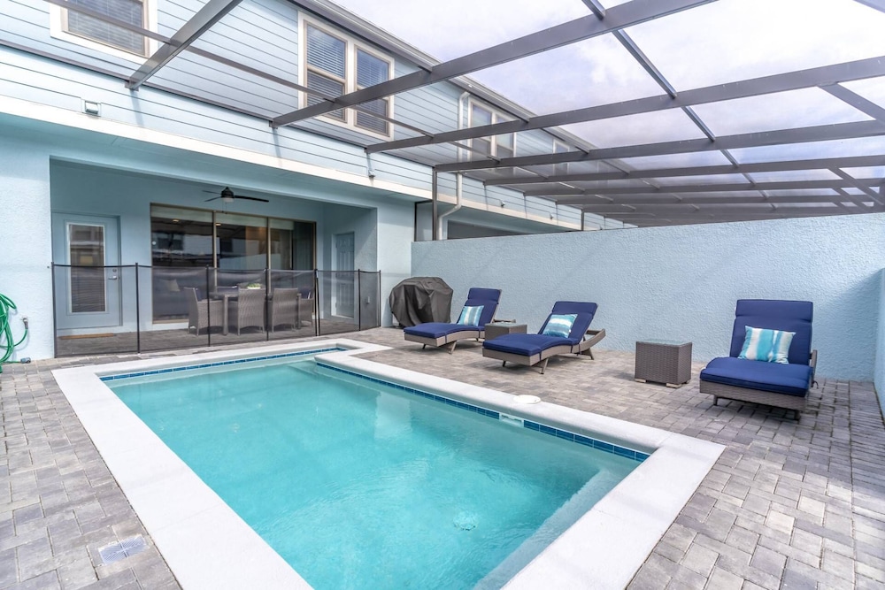 2409 Windsor at Westside - Image 2