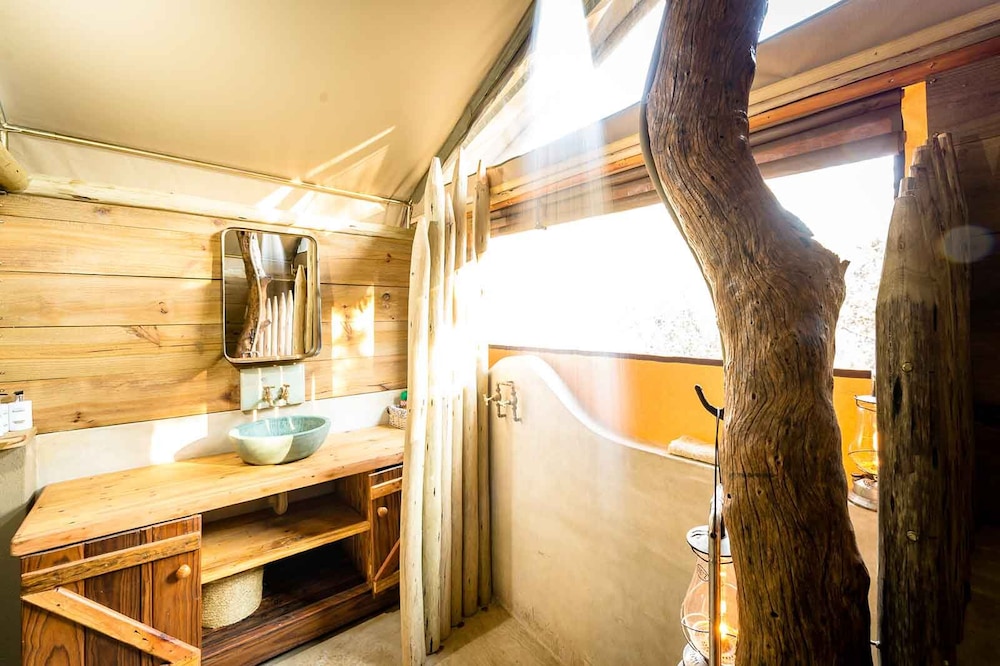 Loukas & Emma Eco Houses