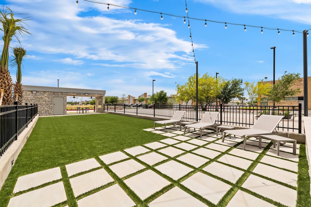 Everhome Suites Brownsville