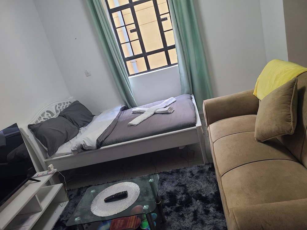 Studio 107, South B, Sana Sana