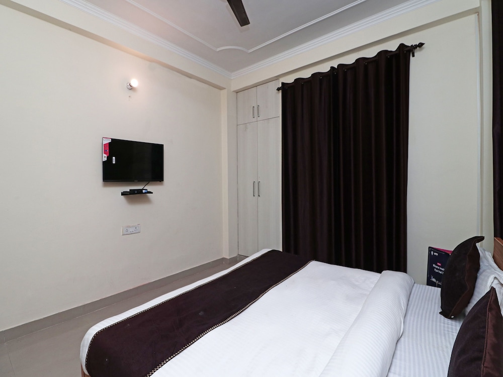 OYO 15919 UK Retreat