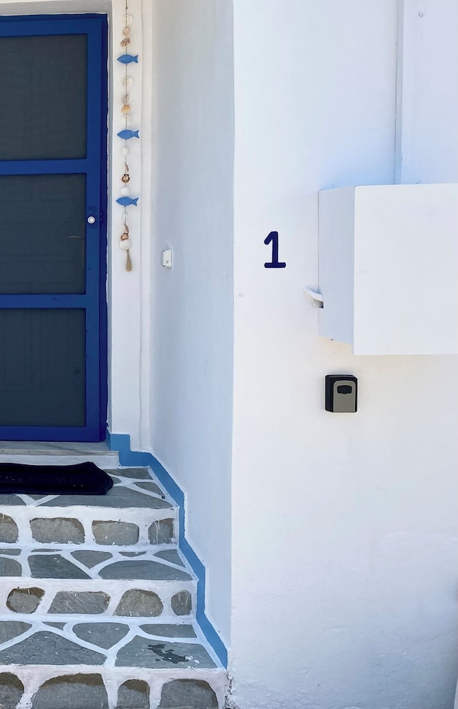 Amazing Blue Marsis Apartment in Paros view 5