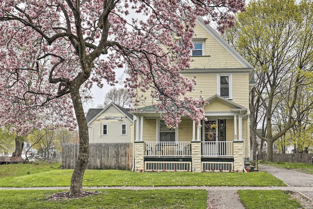 Hotel Idyllic Rochester Apartment: 2 Miles to Downtown! - Image 1