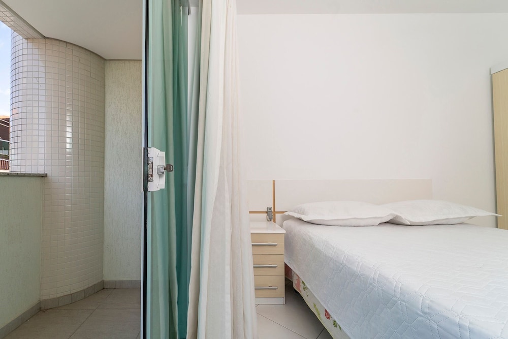839 -Apartamento 2 dormitórios Bombinhas