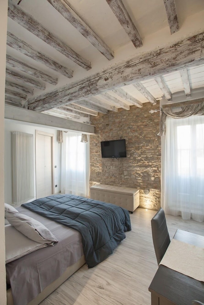 Mentore R&B en Noceto
