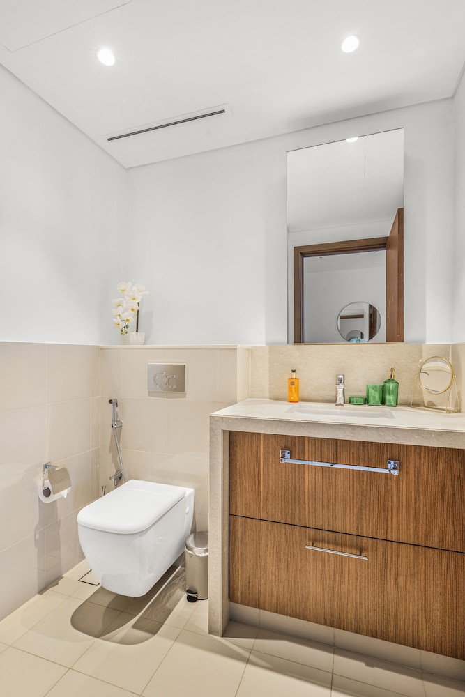 DXB - Boulevard Point - 5602 - DT