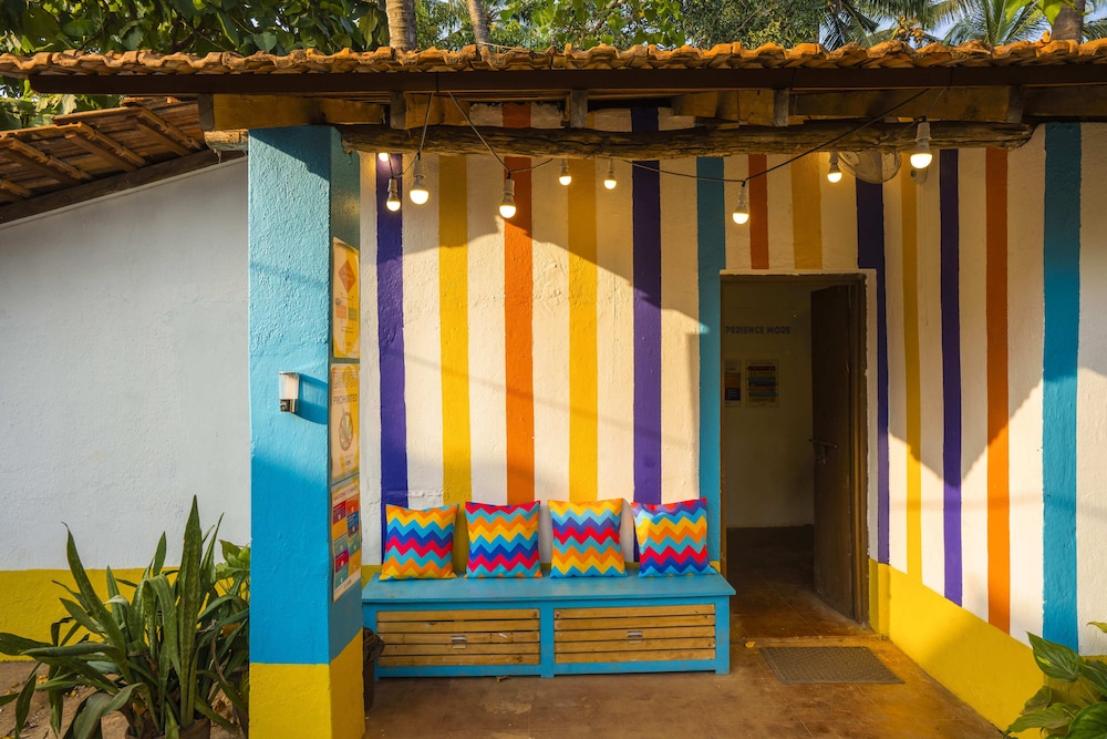 goSTOPS Lite Goa, Calangute