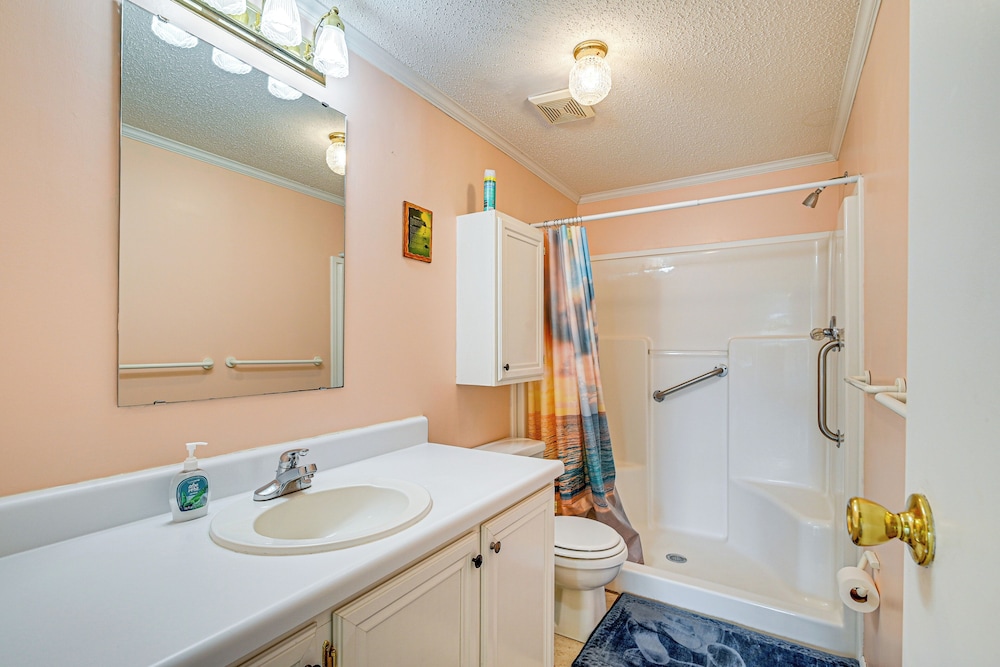 Walk to Surfside Beach: Home w/ Pool Access