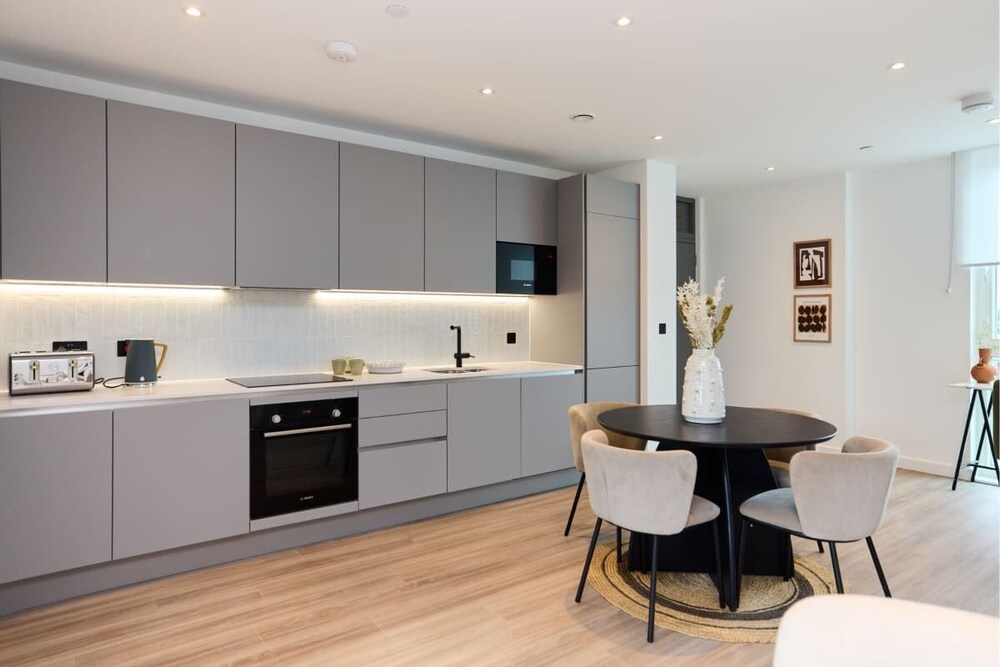 The Tottenham Hideaway - Alluring 1bdr Flat With Balcony