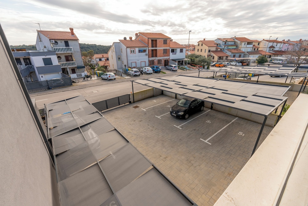 Apartment Tissa