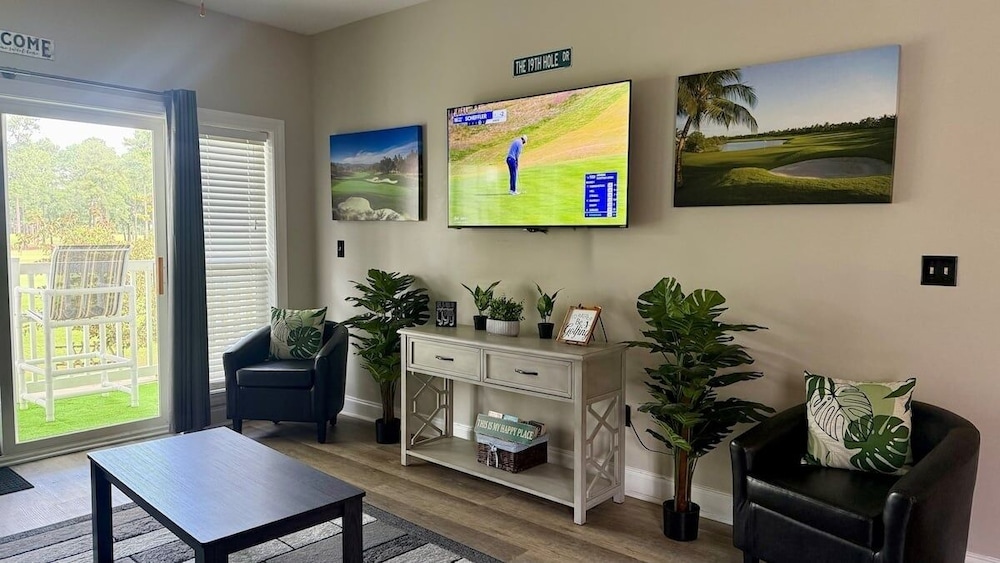 World Tour 100-201a 3 Bedroom Condo