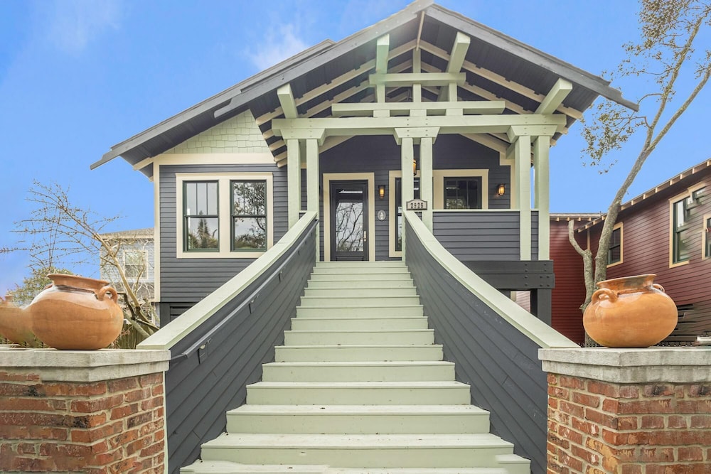 Elegant and Unique Galveston Home Close to Beach view 3
