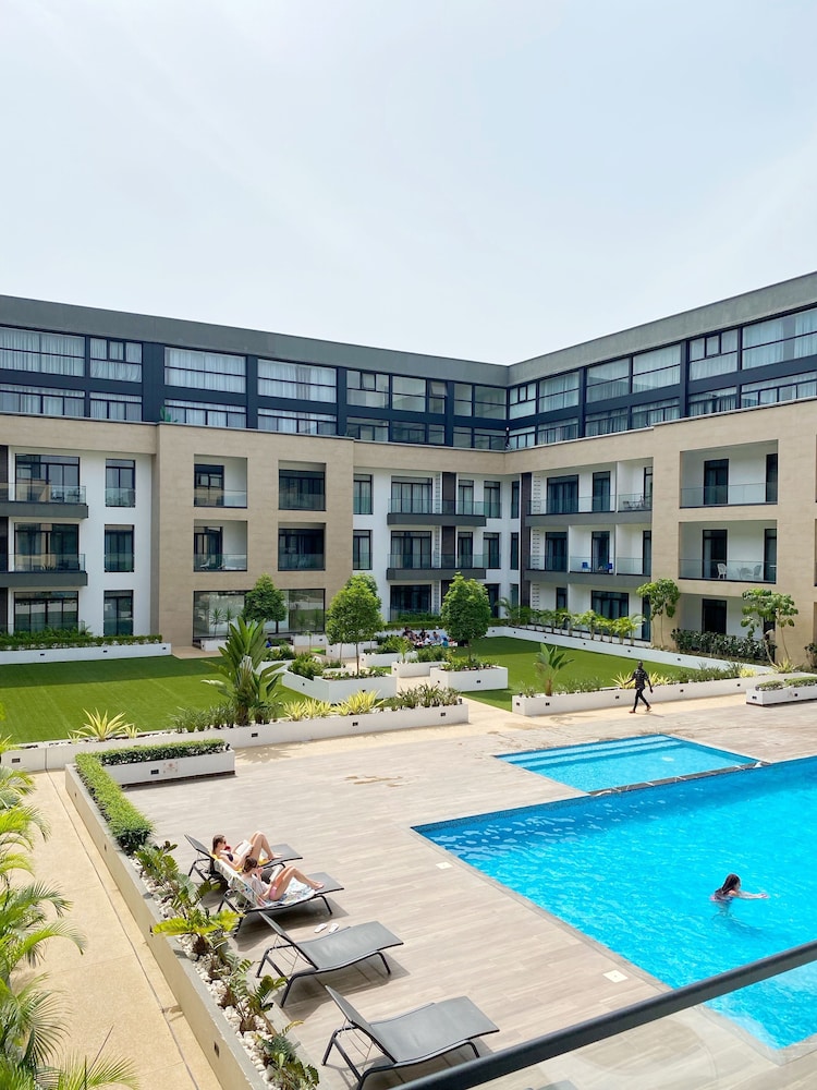 Splendid Apartments at Embassy Gardens