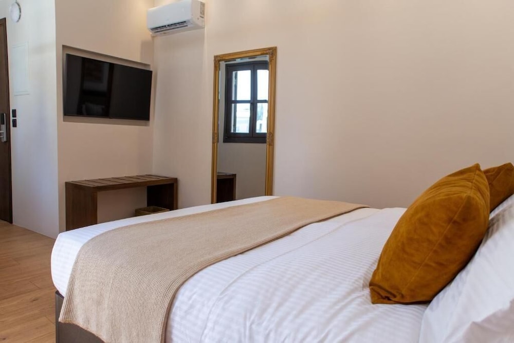 Epitome Suites