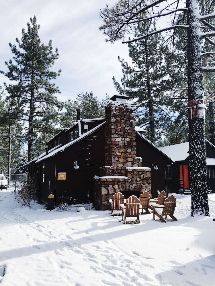 Noon Lodge at Mallard Bay