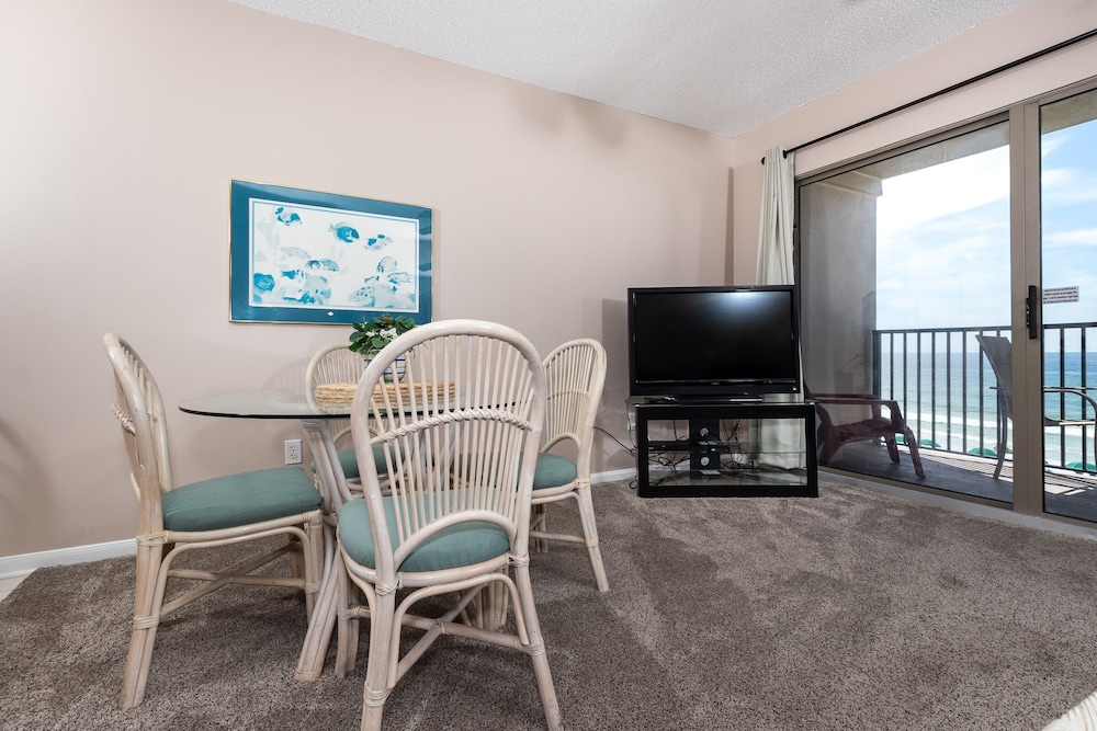 Emerald Twrs West 3004 by Brooks and Shorey Resorts