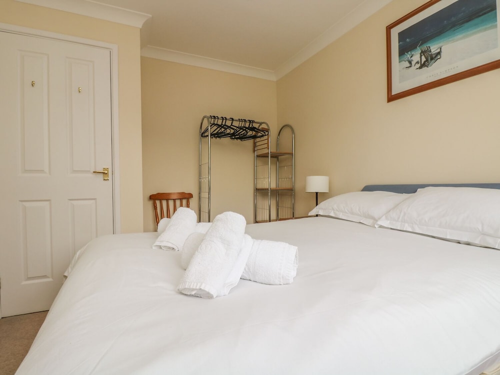 Cuckoo's Cottage view 5