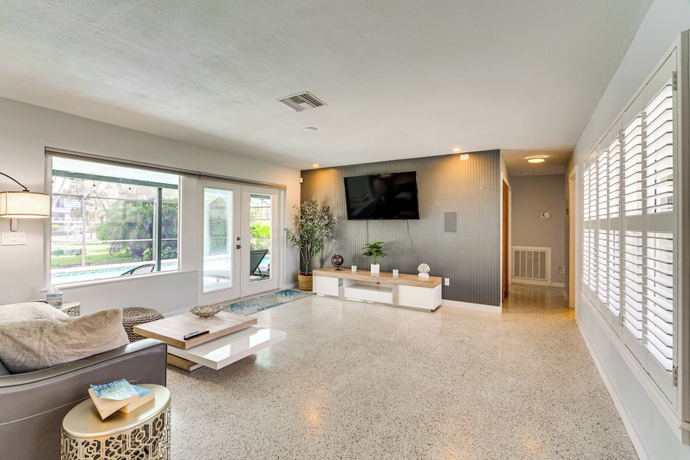2 Mi to Beach: Canal-front Retreat in Cape Coral!
