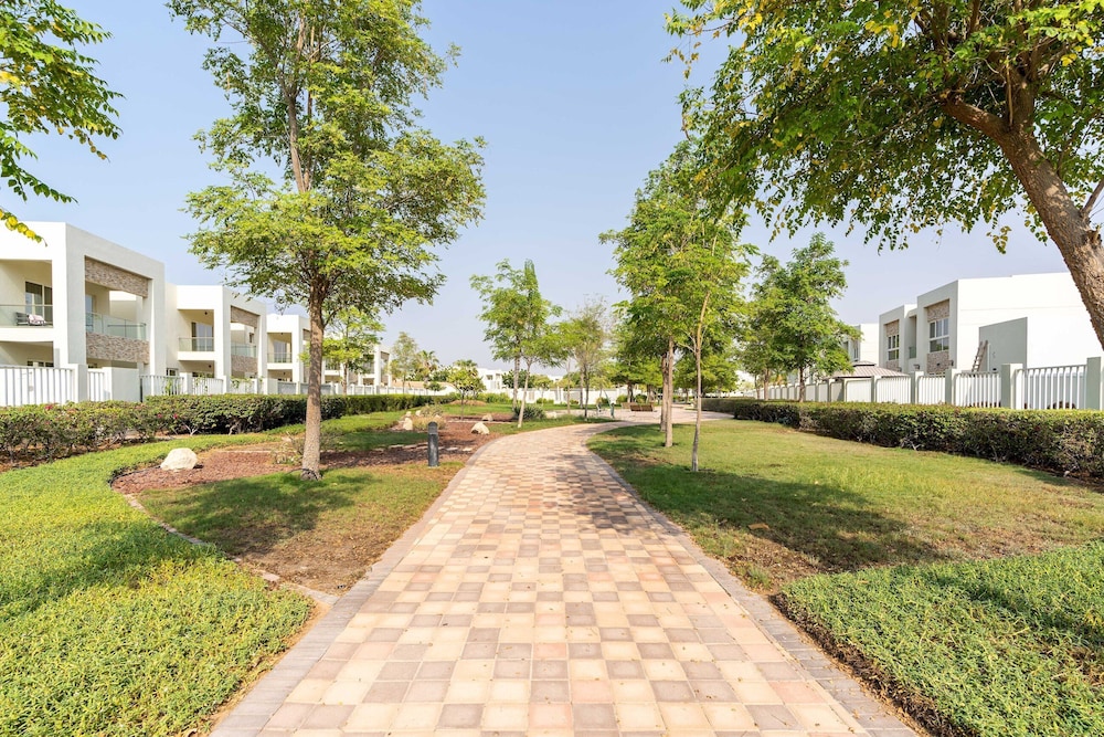 Luxury 5B Villa Private Garden in Ras Al Khaimah