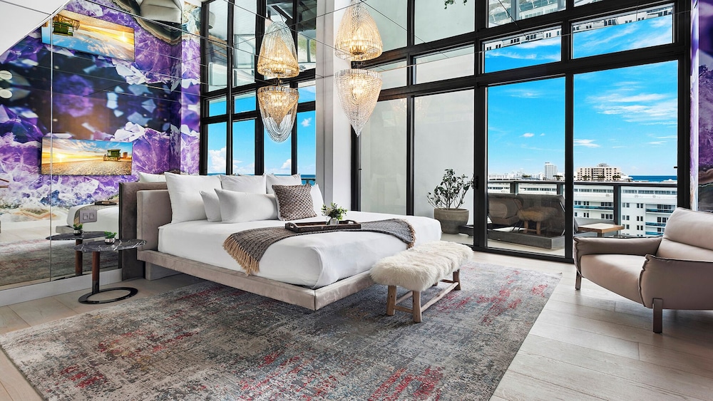 Luxury Vacation Rentals in South Beach by LRMB