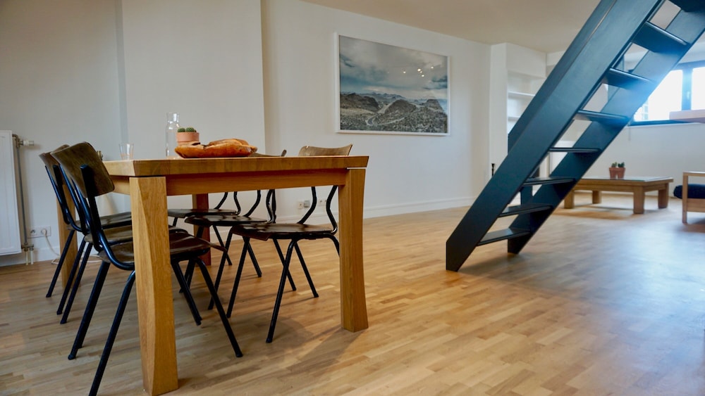 Unit 8 - Charming Loft Apt. Near Avenue Louise