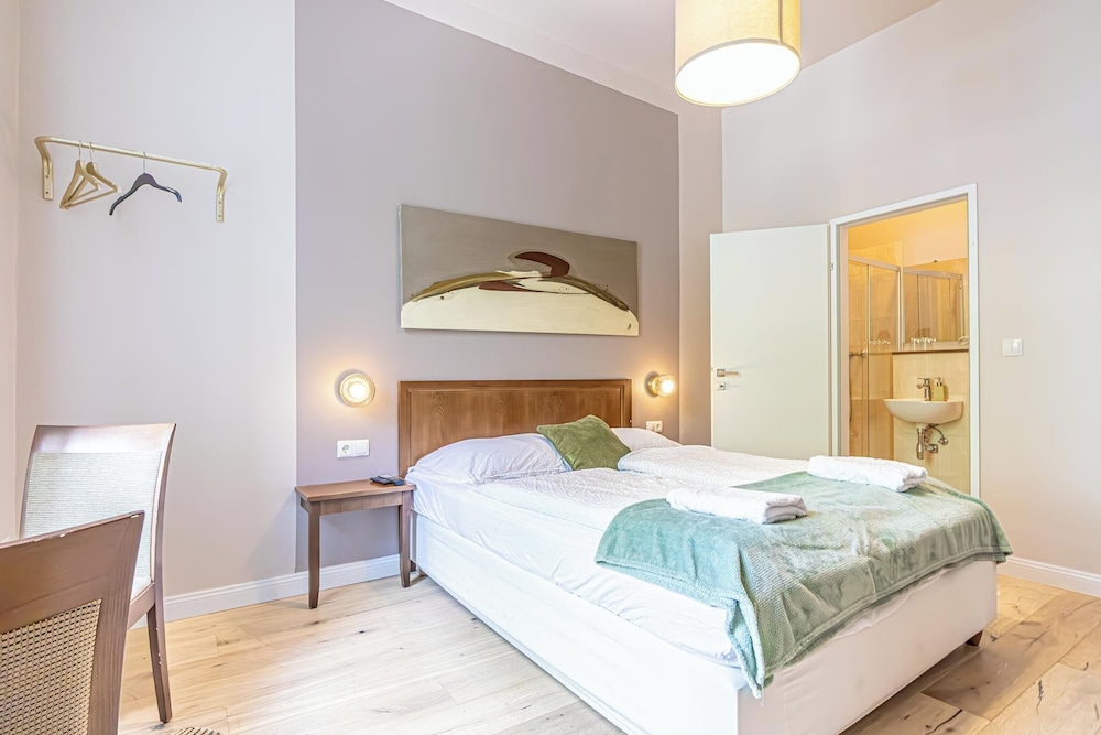Group Stay Mariahilfer Apartment Hotel
