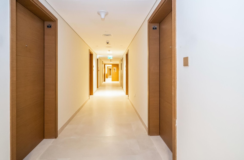 Exclusive 1BR Urban Oasis Canal