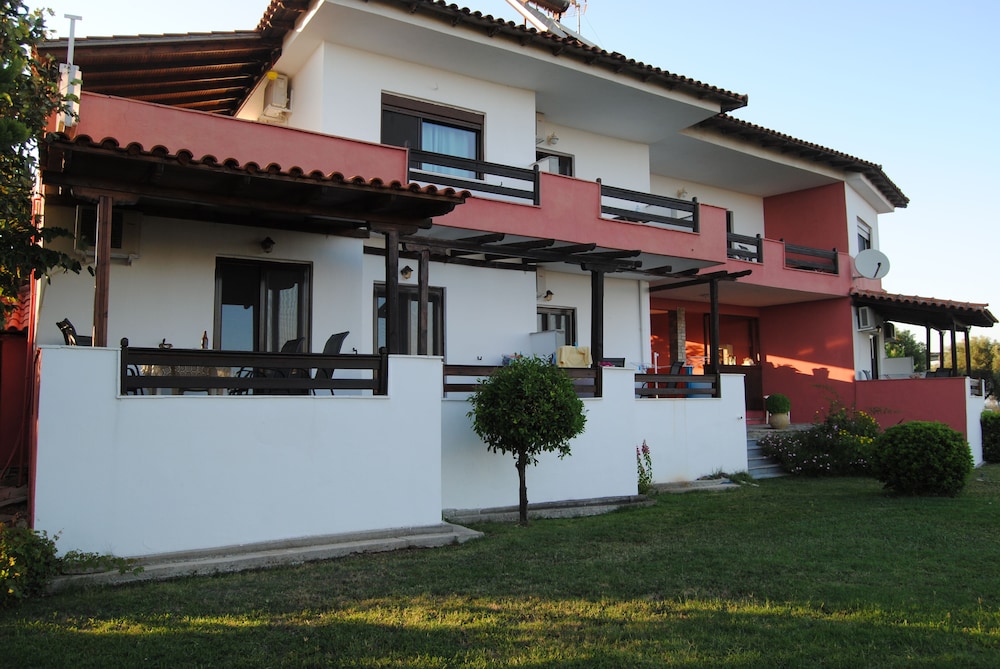 Marianna Apartments