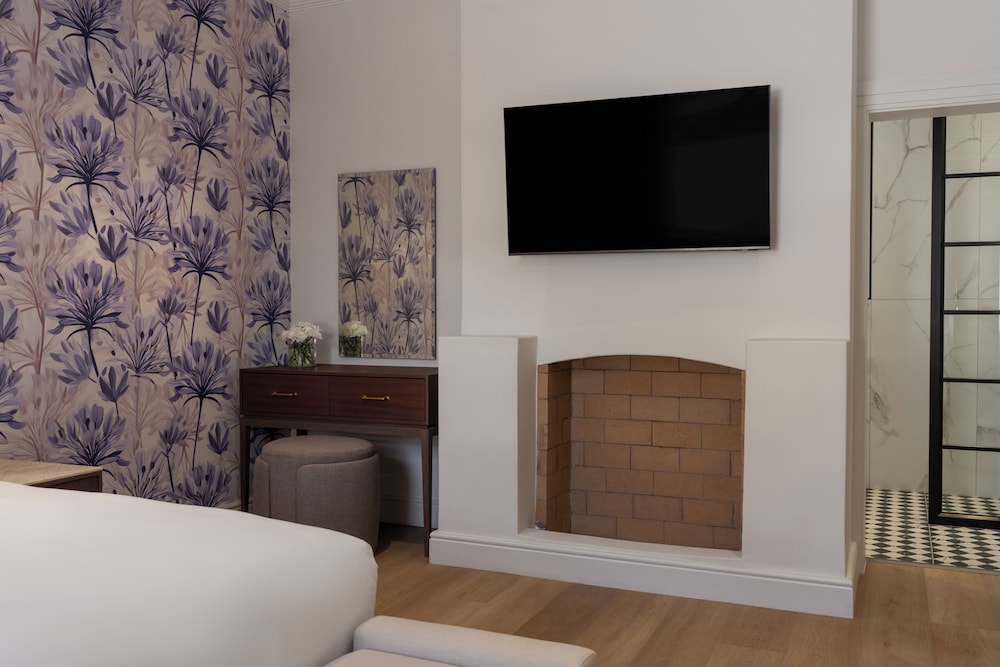 Guest House by Morea